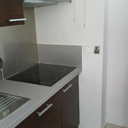 Comfortable 1-bedroom At - Milelli *
