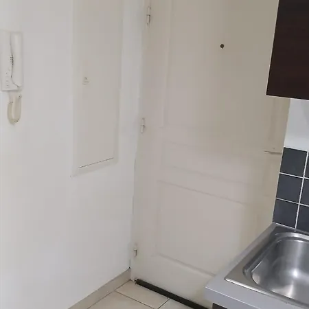 Διαμέρισμα Comfortable 1-bedroom At - Milelli *